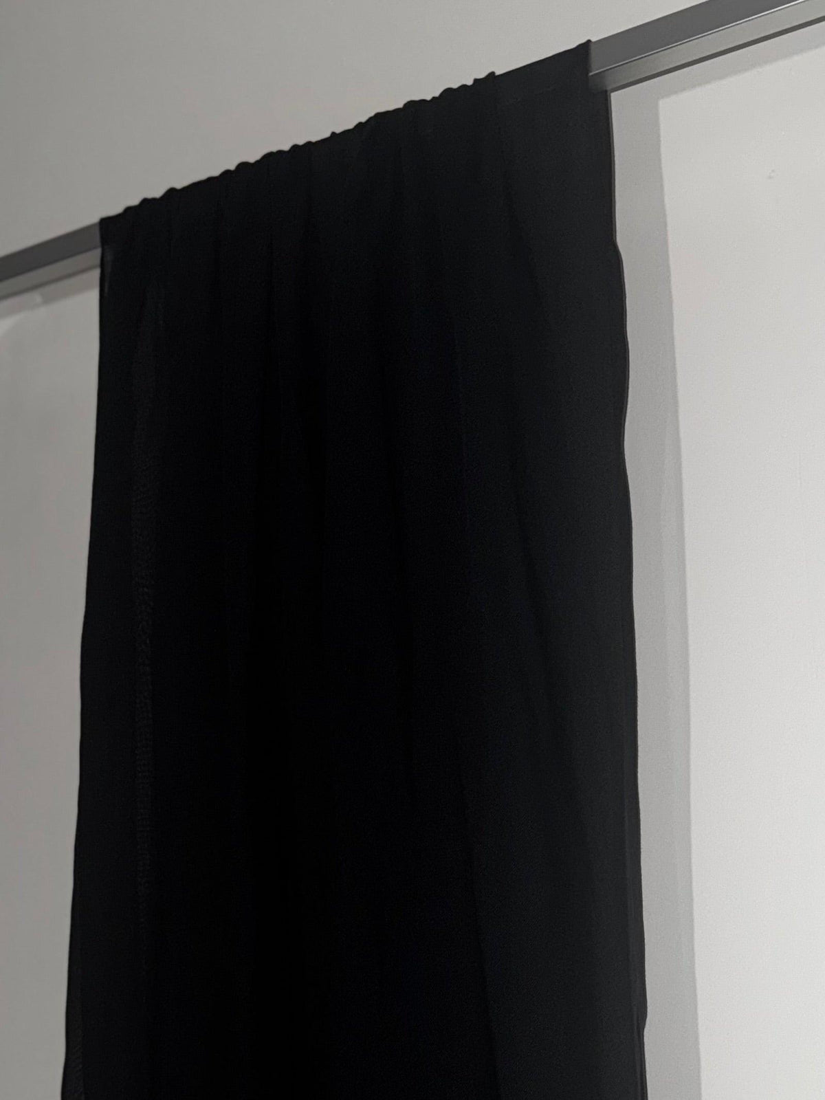 Noir Modal Set